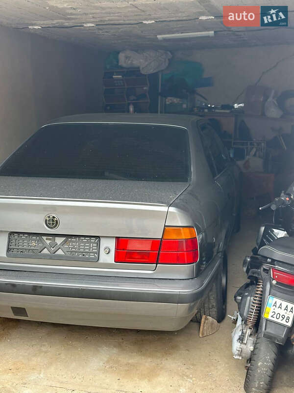 Седан BMW 5 Series 1993 в Одессе