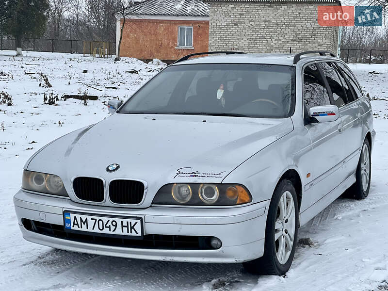 Універсал BMW 5 Series 2002 в Кореці