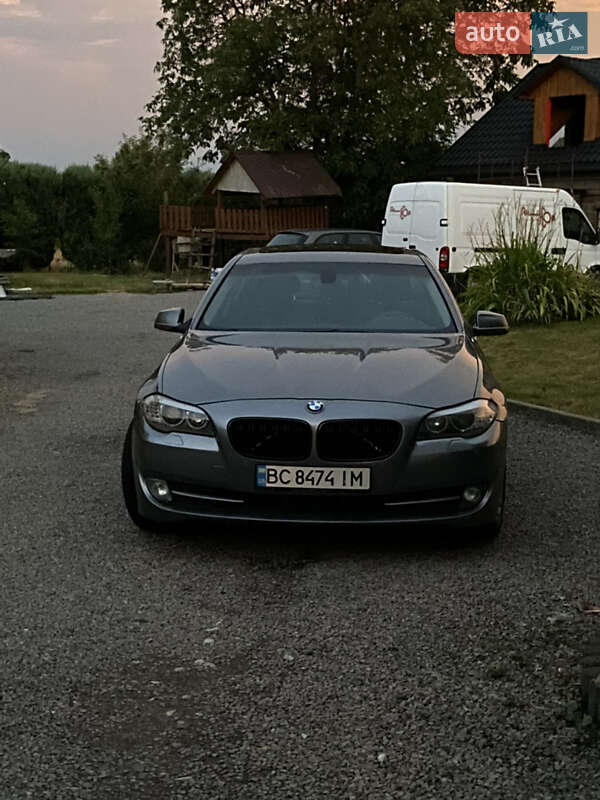 BMW 5 Series 2011