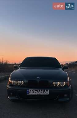 Седан BMW 5 Series 2001 в Тисмениці