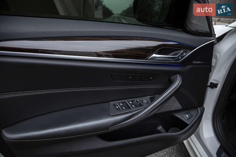 Седан BMW 5 Series 2018 в Житомирі