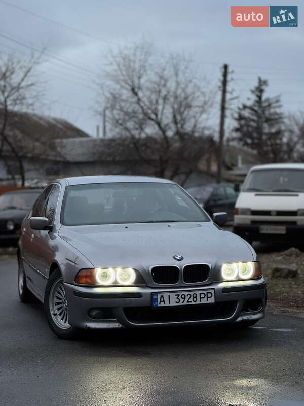 Седан BMW 5 Series 1996 в Обухове