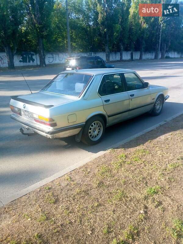 Седан BMW 5 Series 1986 в Днепре