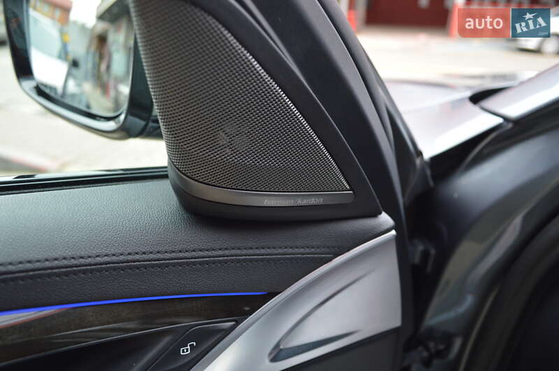 Седан BMW 5 Series 2017 в Львові