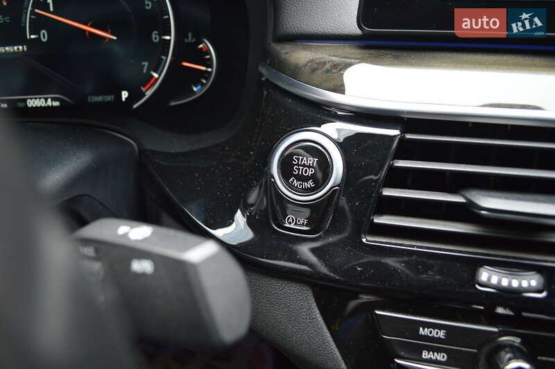 Седан BMW 5 Series 2017 в Львові