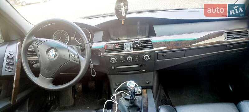 Седан BMW 5 Series 2004 в Ужгороде