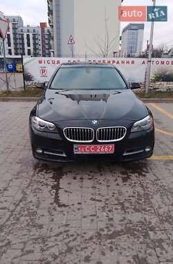 Седан BMW 5 Series 2015 в Львові