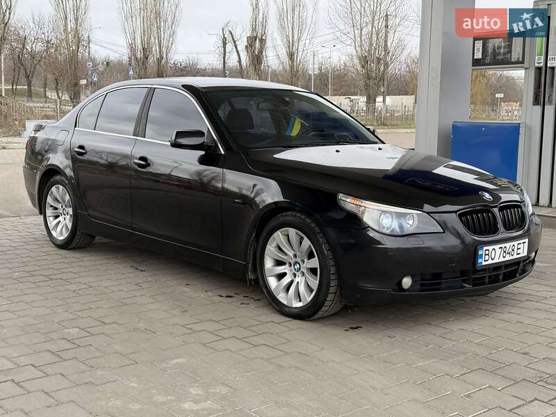 Седан BMW 5 Series 2005 в 