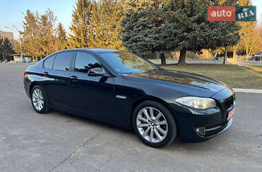 Седан BMW 5 Series 2011 в 