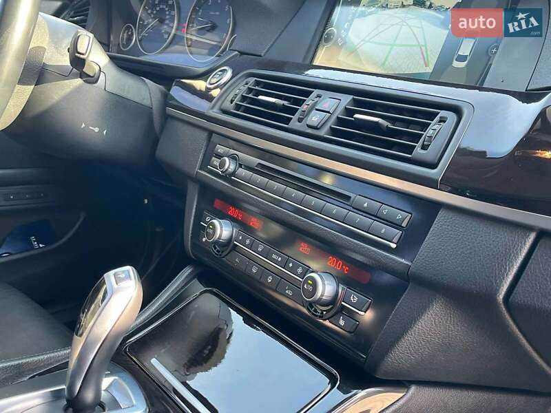 Седан BMW 5 Series 2010 в Львові