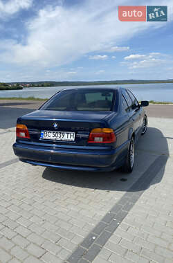 Седан BMW 5 Series 1999 в Новояворовске