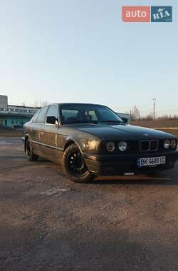 Седан BMW 5 Series 1989 в Конотопе