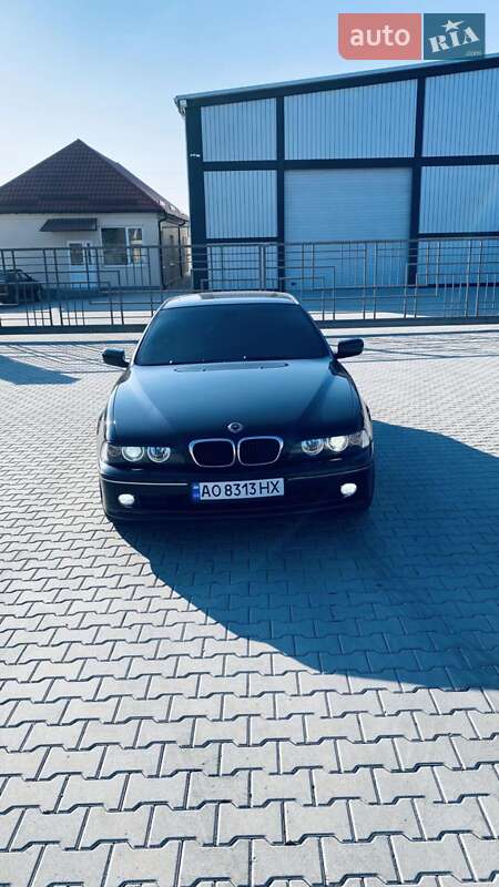 Седан BMW 5 Series 2003 в Ужгороде
