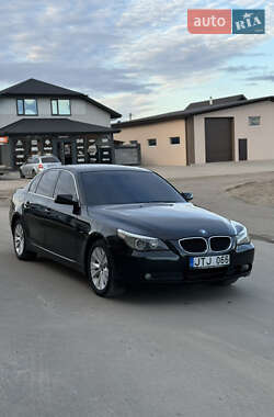 Седан BMW 5 Series 2004 в Березному