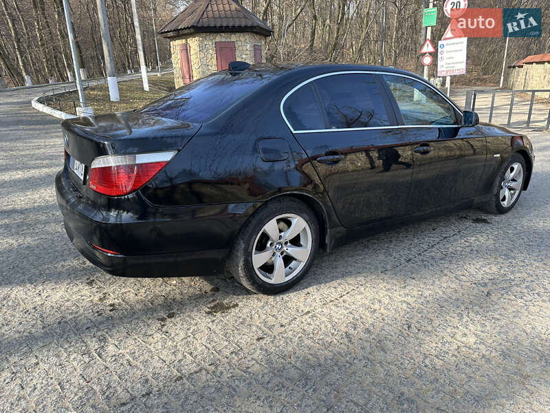 Седан BMW 5 Series 2005 в Черновцах