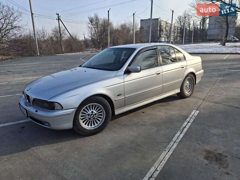 Седан BMW 5 Series 2001 в Синельниковому