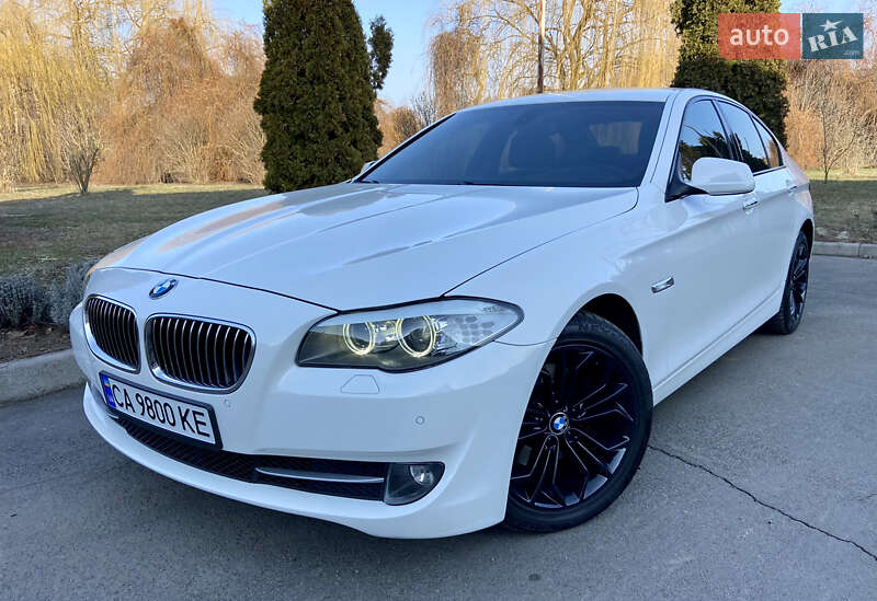 Седан BMW 5 Series 2011 в Умані