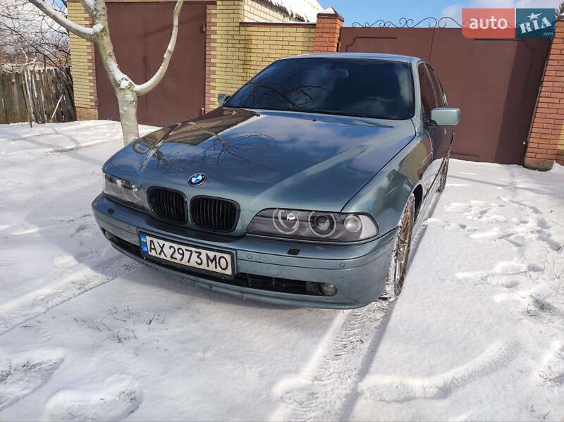 Седан BMW 5 Series 2002 в Дергачах