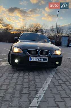 Седан BMW 5 Series 2004 в Бучаче