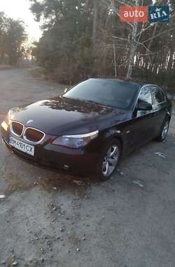 Седан BMW 5 Series 2005 в Ромнах