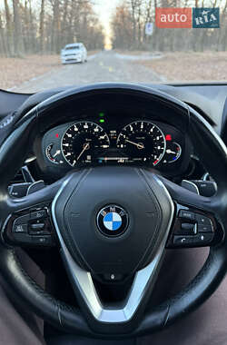 Седан BMW 5 Series 2017 в 