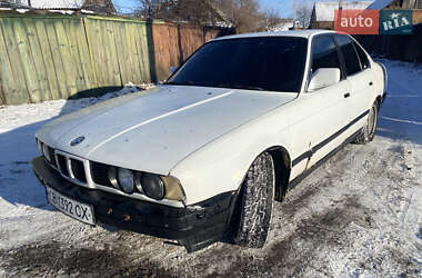 Седан BMW 5 Series 1991 в Ромнах