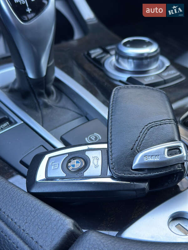 Седан BMW 5 Series 2015 в Запоріжжі