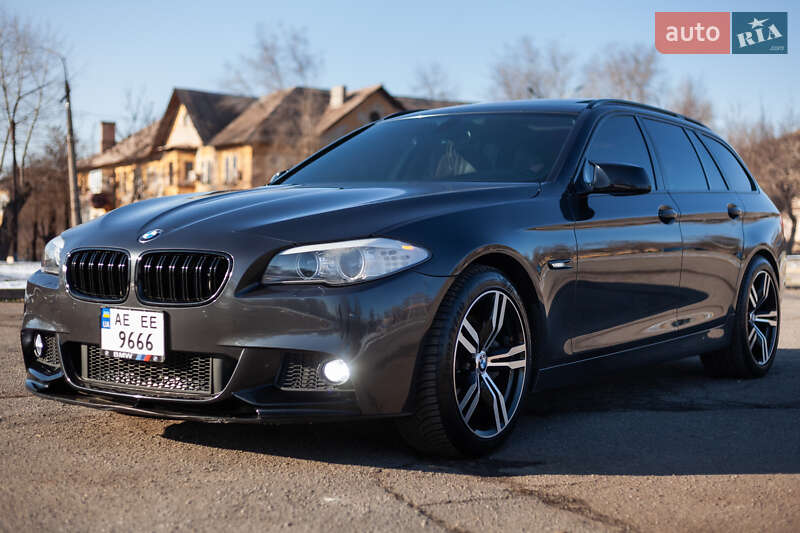 Универсал BMW 5 Series 2012 в 