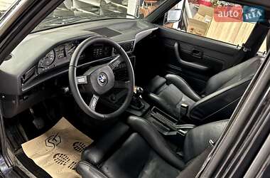 Седан BMW 5 Series 1985 в 