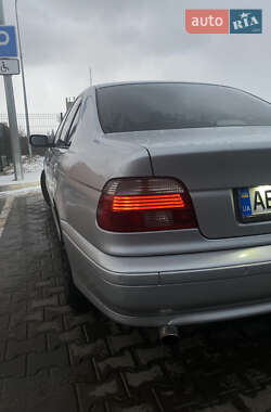 Седан BMW 5 Series 2002 в 
