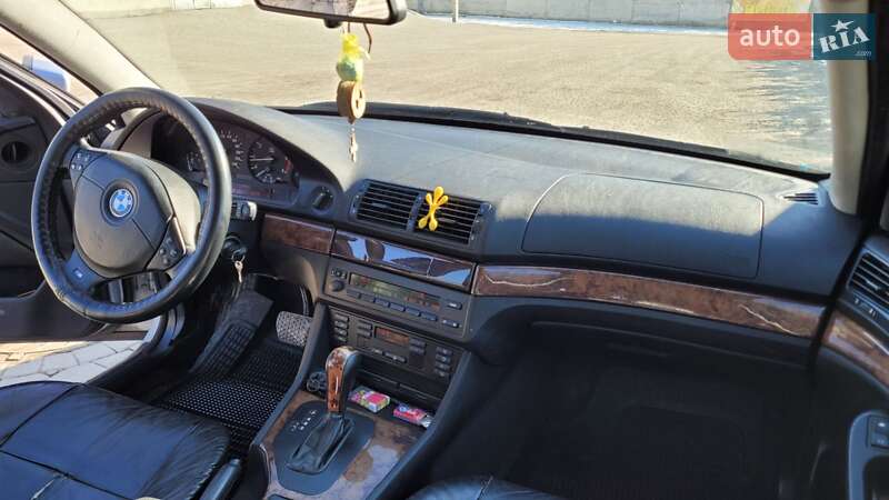 Седан BMW 5 Series 1999 в Чорткові
