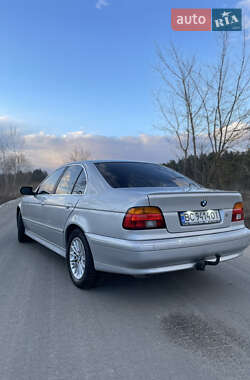 Седан BMW 5 Series 2002 в Яворові