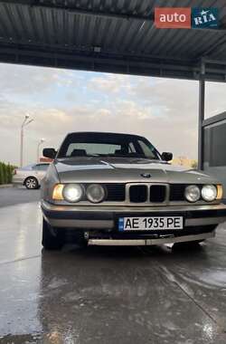 Седан BMW 5 Series 1989 в Запорожье