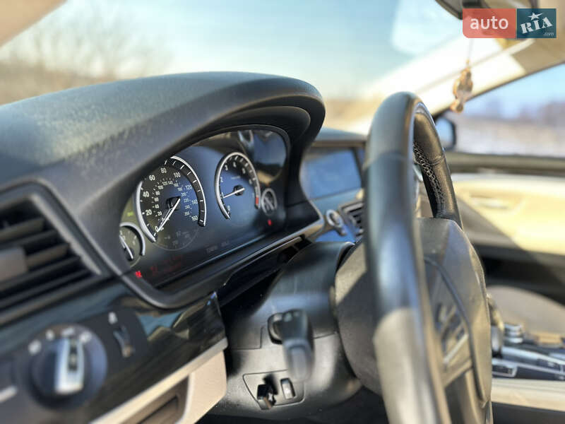 Седан BMW 5 Series 2012 в Ирпене