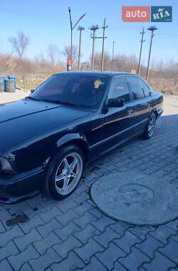 Седан BMW 5 Series 1995 в Галиче