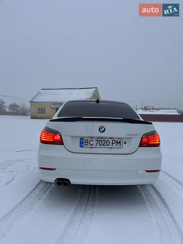 Седан BMW 5 Series 2009 в Почаєві