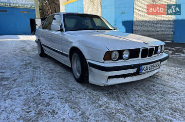 Седан BMW 5 Series 1994 в Киеве