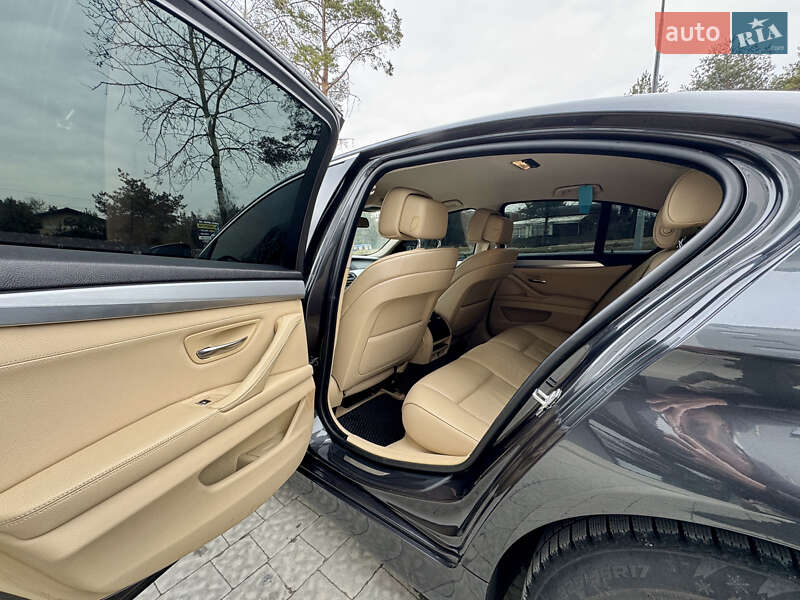 Седан BMW 5 Series 2010 в Яворові