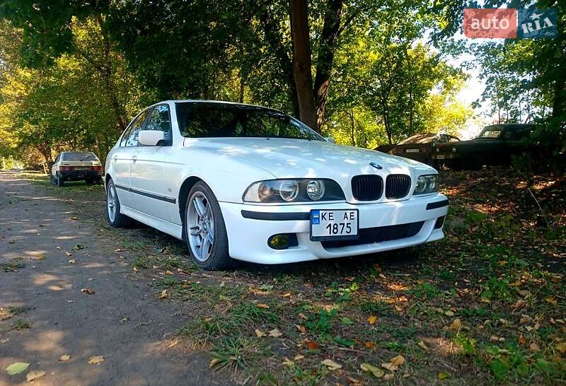 Седан BMW 5 Series 1998 в Богодухіву