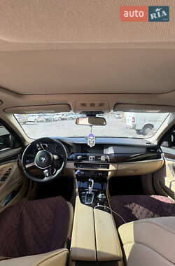 Седан BMW 5 Series 2013 в Львові