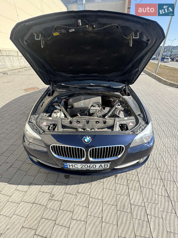 Седан BMW 5 Series 2013 в Львове