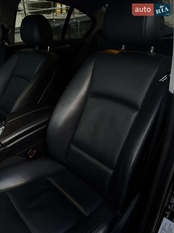 Седан BMW 5 Series 2016 в Вараше фото 6 Седан BMW 5 Series 2016 в Вараше