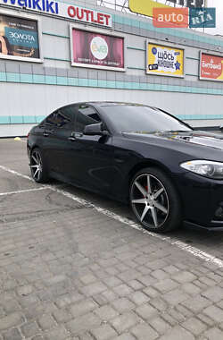 Седан BMW 5 Series 2012 в 