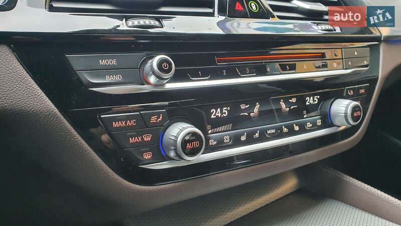 Седан BMW 5 Series 2018 в Киеве