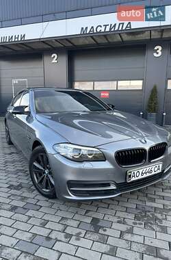 Седан BMW 5 Series 2015 в Хусте