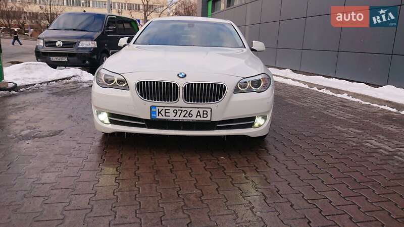 Универсал BMW 5 Series 2012 в 