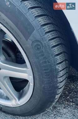 Седан BMW 5 Series 2012 в 