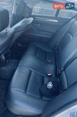 Седан BMW 5 Series 2012 в 