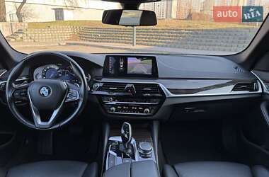 Седан BMW 5 Series 2017 в 