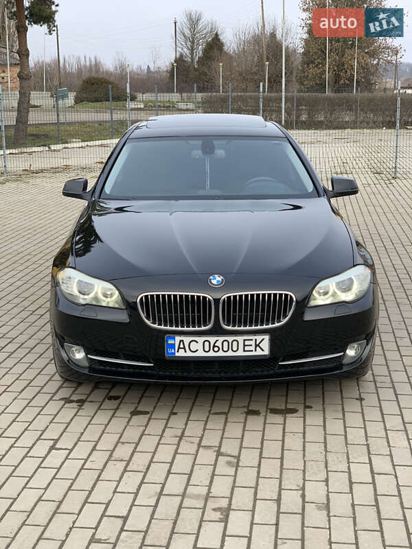 Седан BMW 5 Series 2011 в Нововолынске